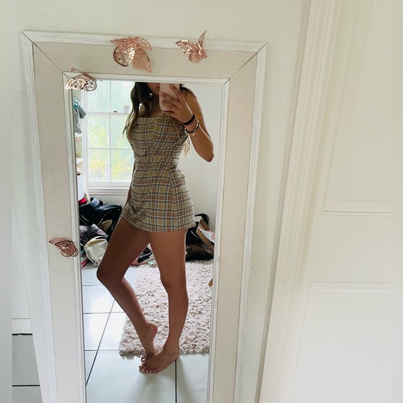 Tan plaid romper - Picture 4 of 5